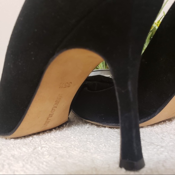 Manolo Blahnik Black Velvet Pumps - Picture 7 of 8